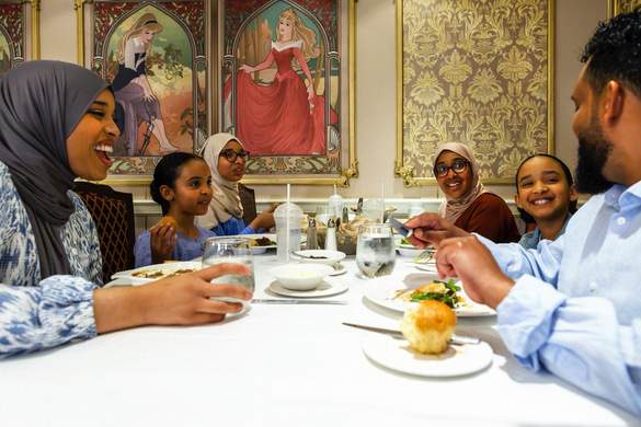 Disney Cruise Line, Disney Dream, Royal Palace Guests, ©2024 Disney.jpg